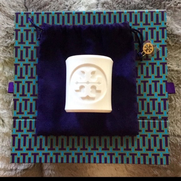 Tory Burch Cuff White lucite - Picture 11 of 15